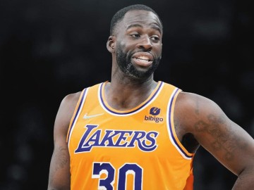 开云app-曝格林曾考虑去湖人快船！今夏仍可能离队 库里是勇士唯一非卖品|德雷蒙德·格林|雄鹿|斯蒂芬·库里|邓利维|扬尼斯-阿德托昆博_新浪体育_新浪新闻